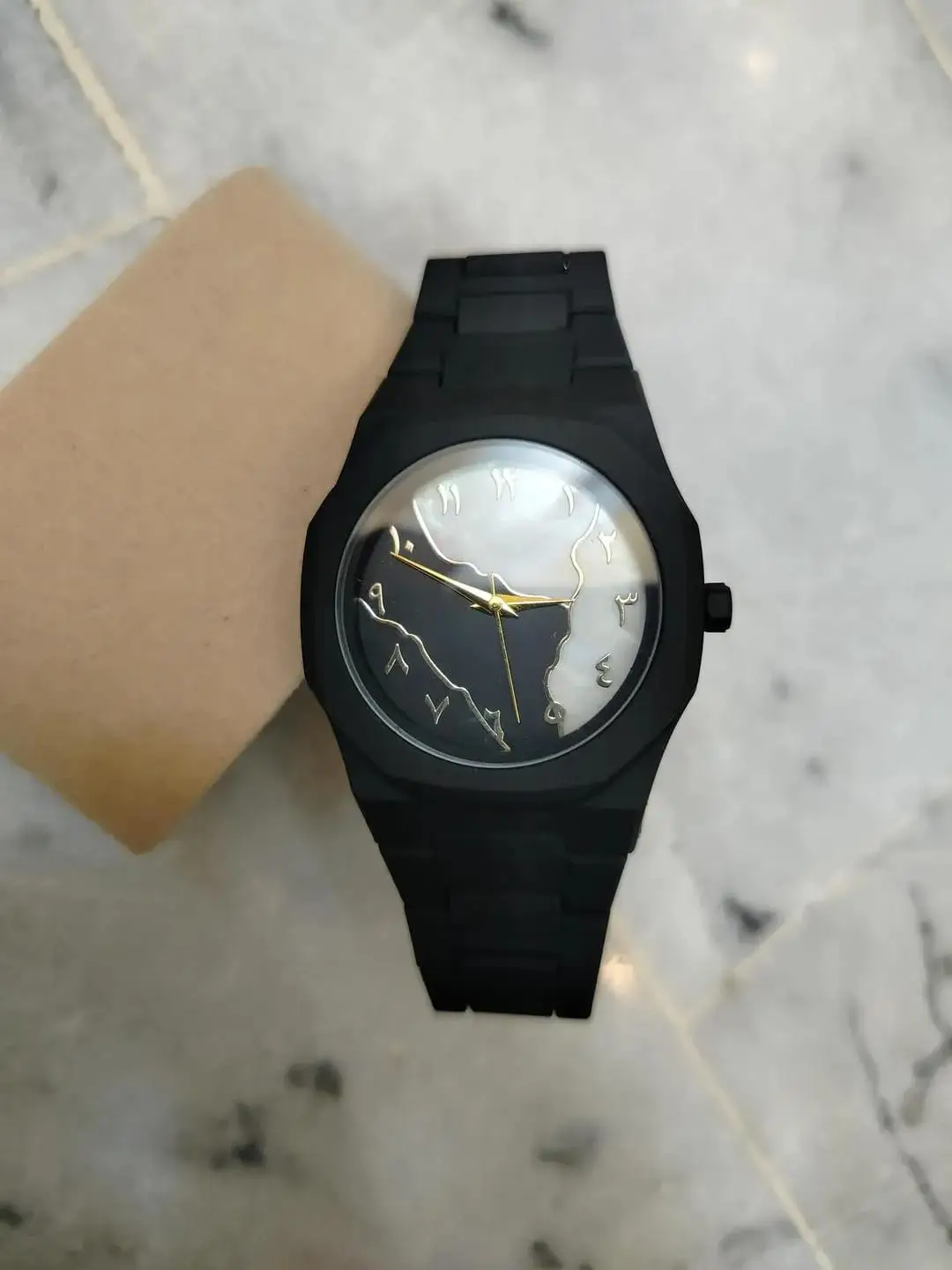 Watch Aura black