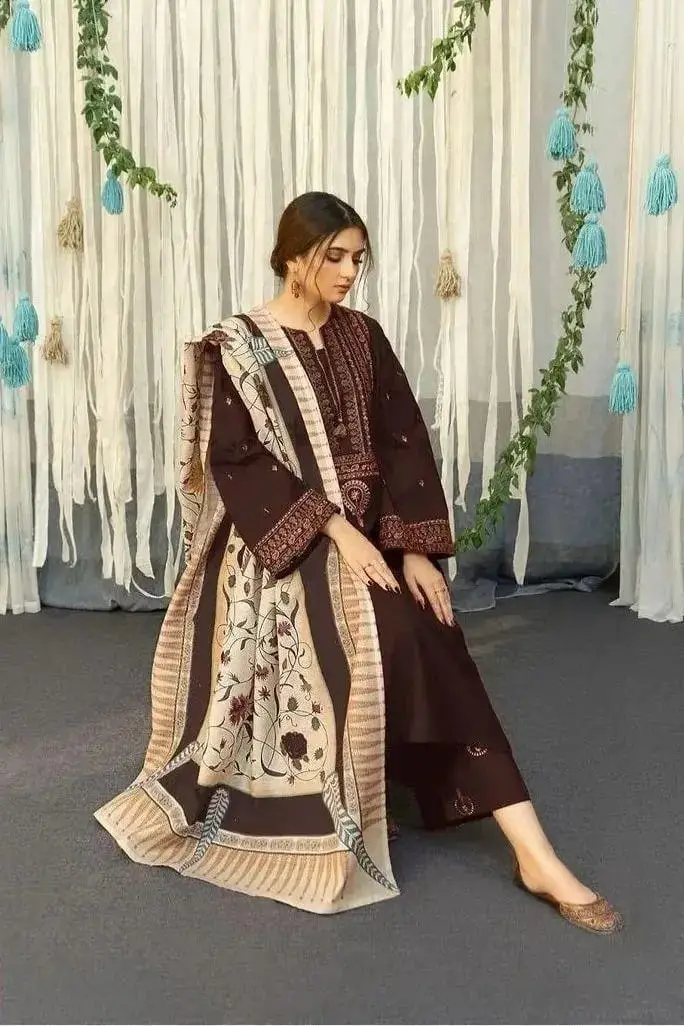 3 Pcs Women's Unstitched Printed Suit