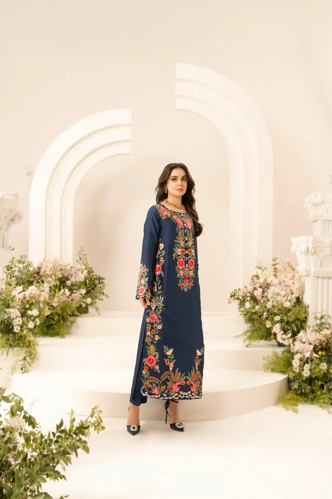 Stunning Women's Stitched Linen Suit Set - 3 Pcs with Embroidered Design
