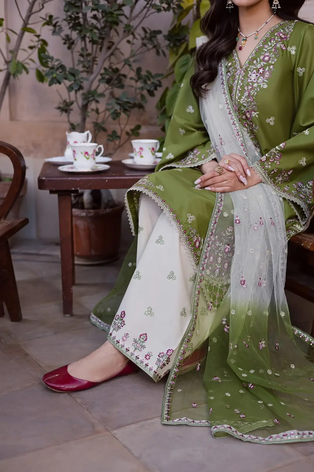3 Pcs Women's Stitched Linen Embroidered Suit