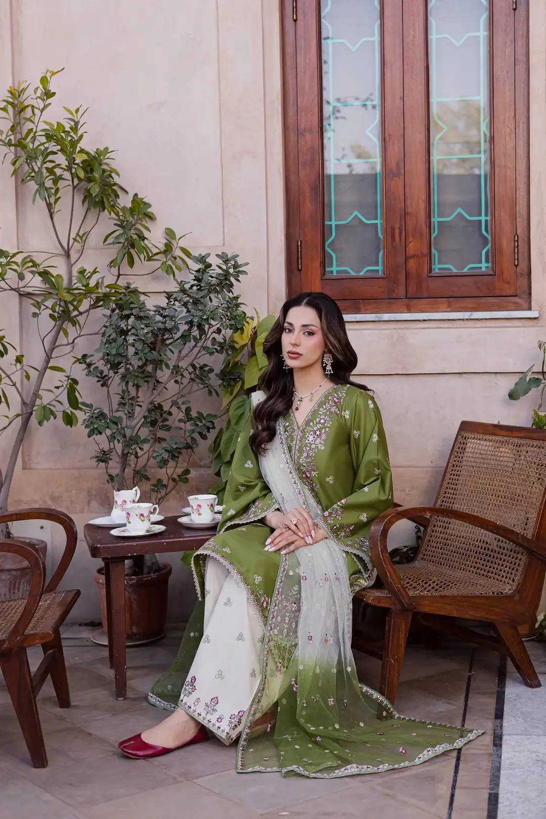 3 Pcs Women's Stitched Linen Embroidered Suit