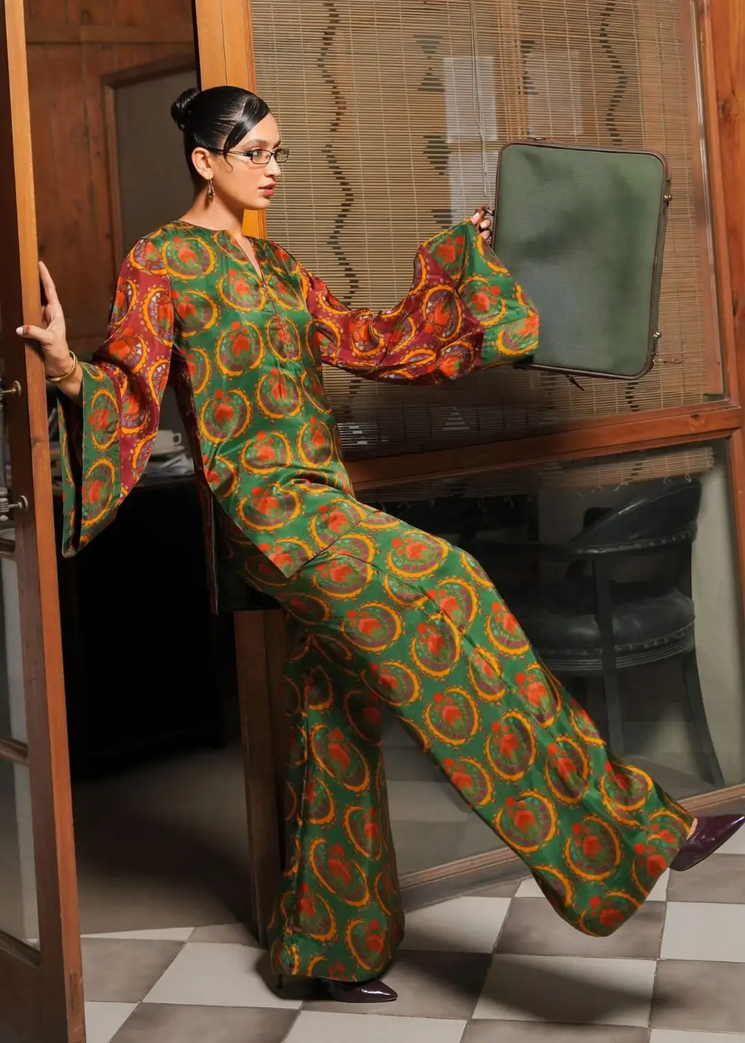 Stylish Women's Printed 2 Pcs Shirt And Trouser Set