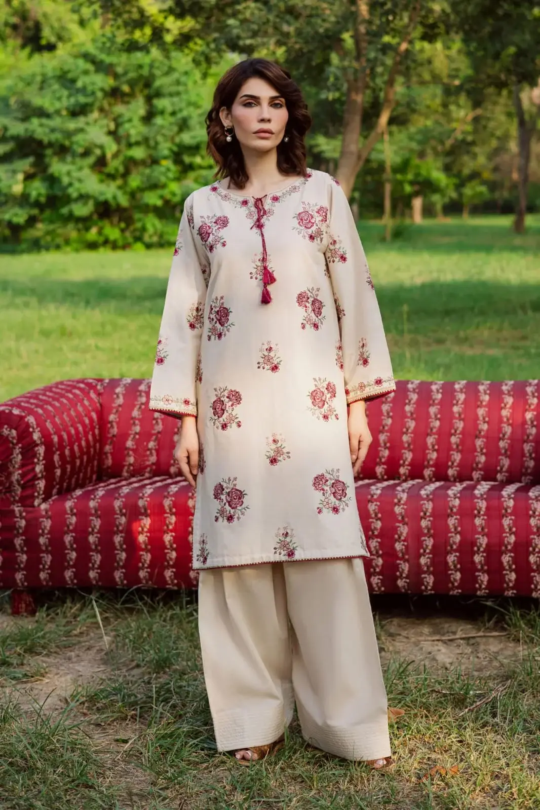 Elegant Embroidered Shirt And Trouser Set - 2 Pcs