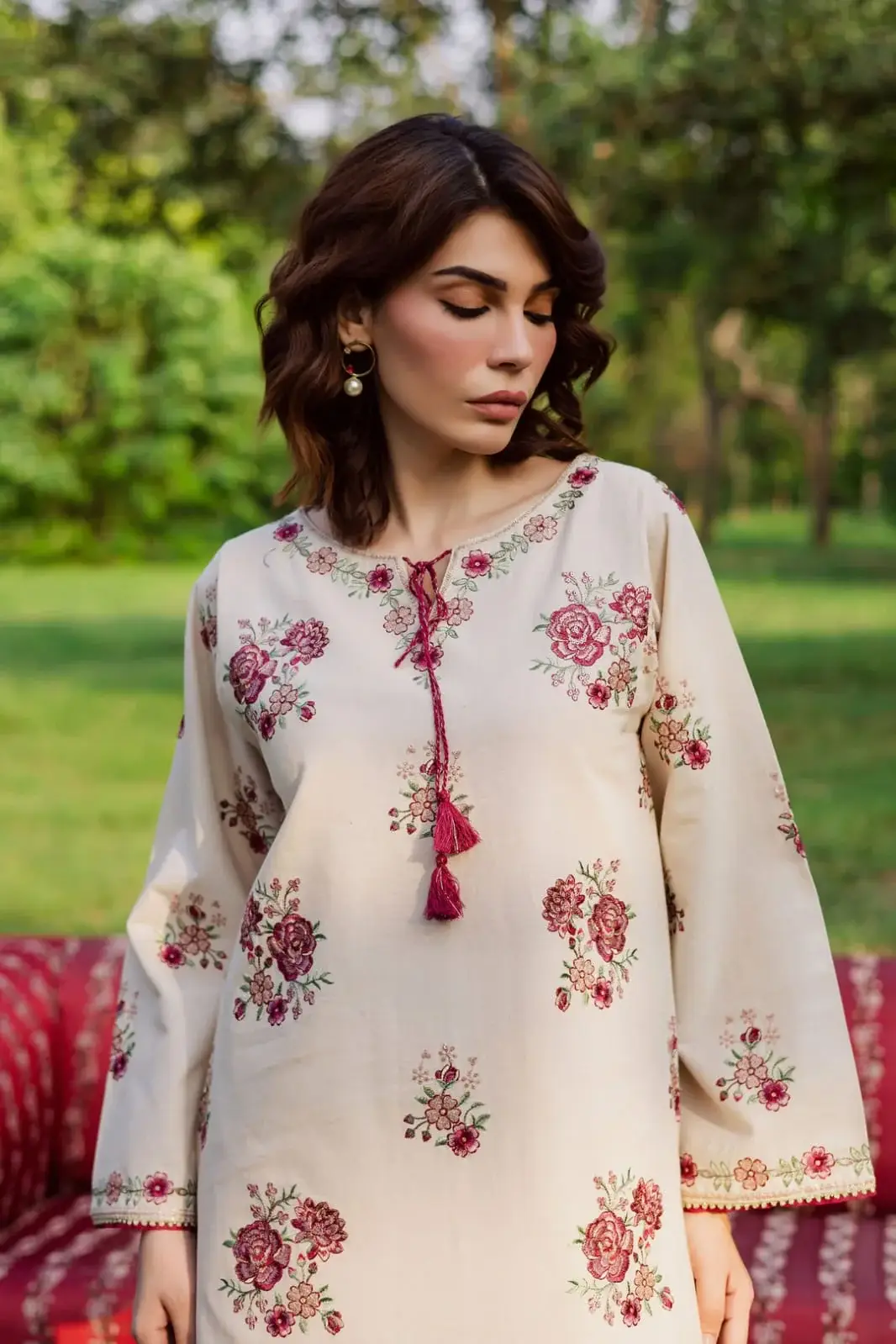 Elegant Embroidered Shirt And Trouser Set - 2 Pcs