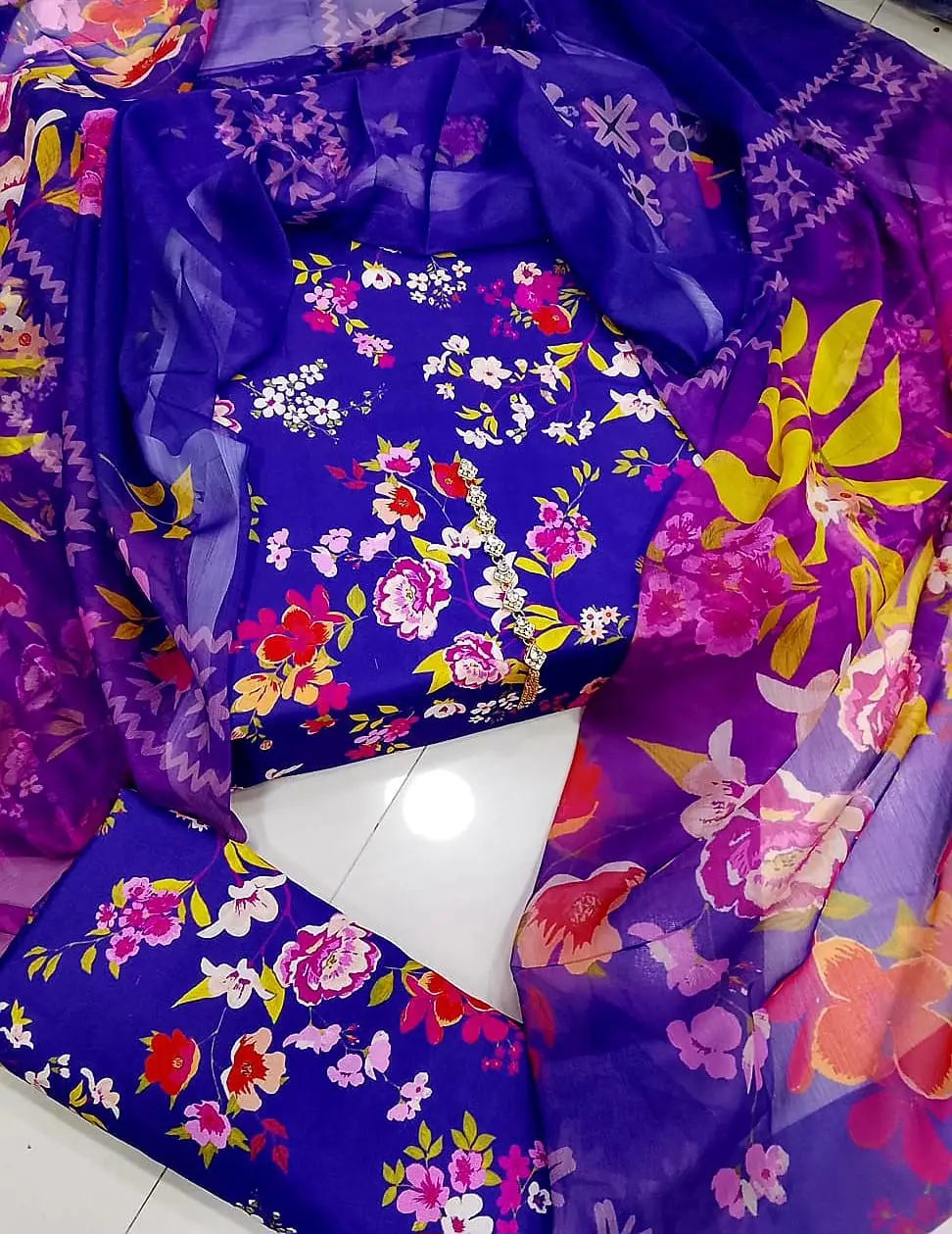 3 Piece Swiss Lawn Suit for Women - Digital Printed Lawn Dress with Crinkle Chiffon Dupatta