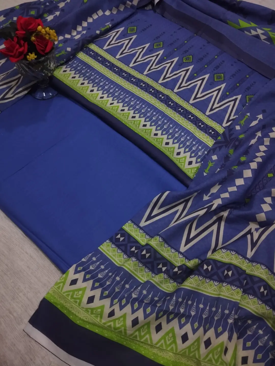 3 Pcs Women's Unstitched Printed Suit