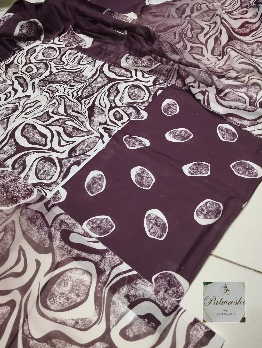 3 Pcs Women's Unstitched Printed Suit