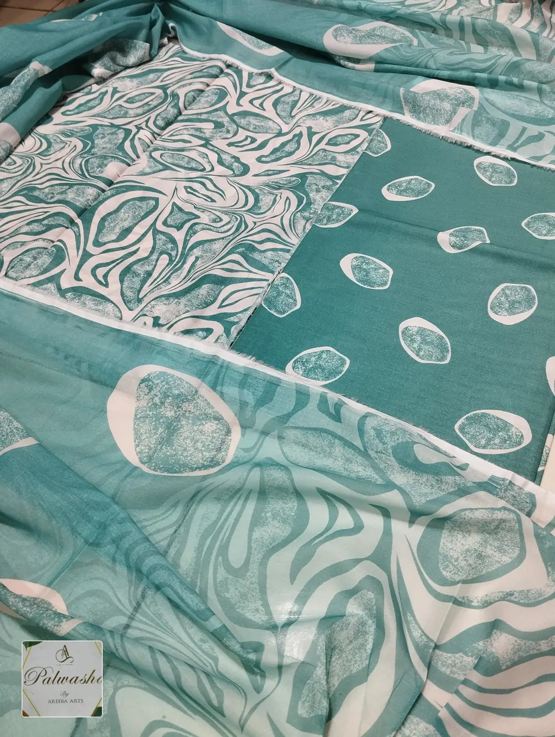 3 Pcs Women's Unstitched Palwasha Printed Suit