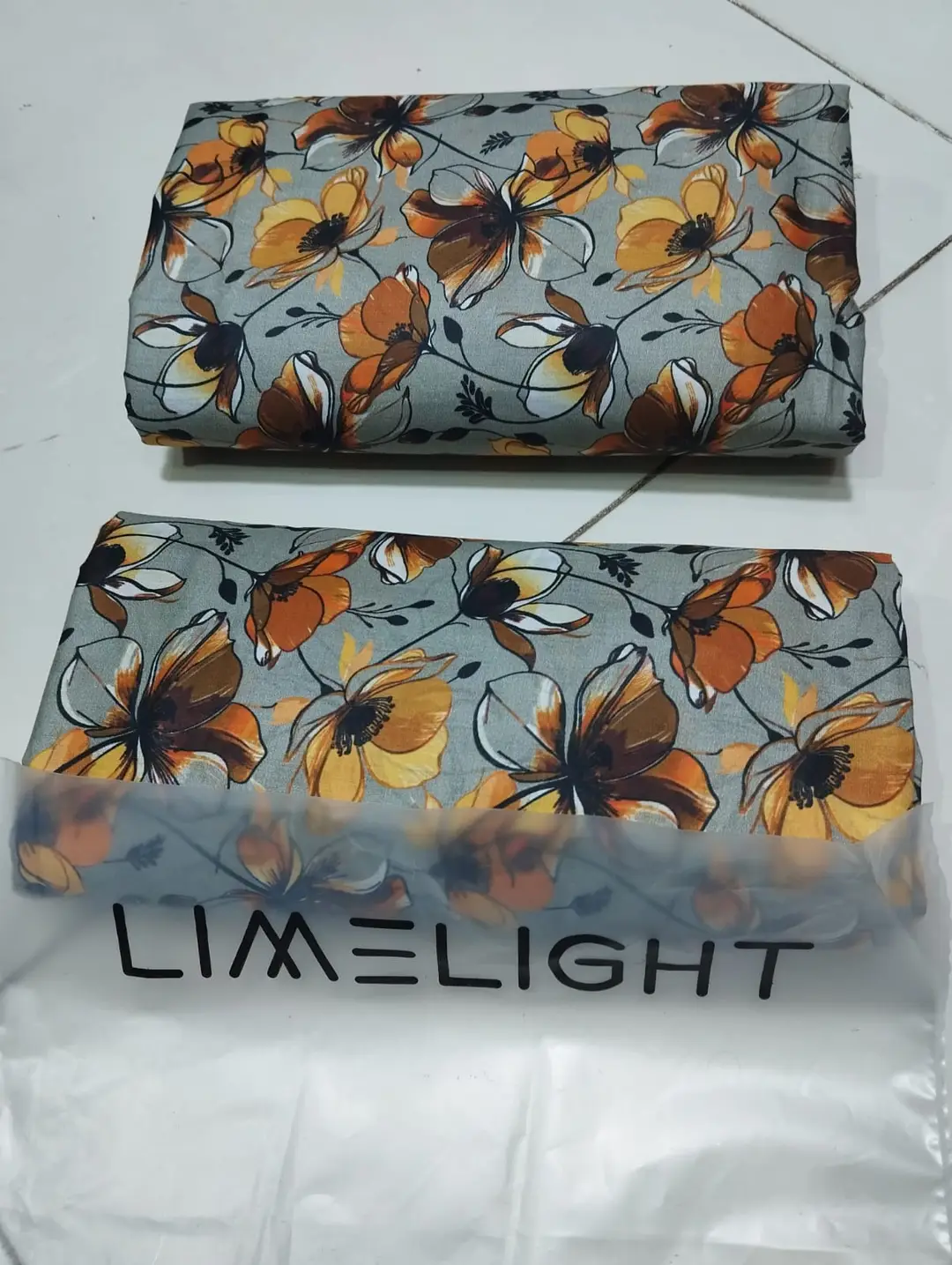 2 Pcs Women's Unstitched Printed Suit