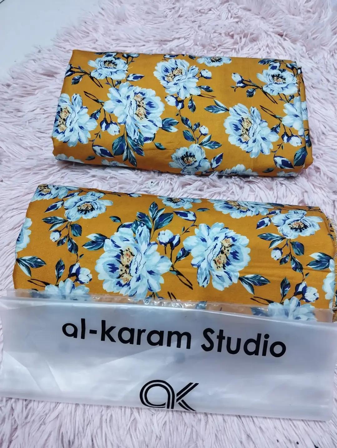 2 Pcs Women's Unstitched Printed Suit