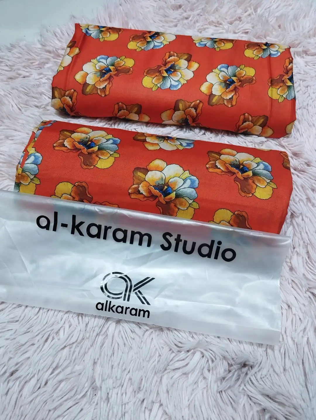 2 Pcs Women's Unstitched Printed Suit
