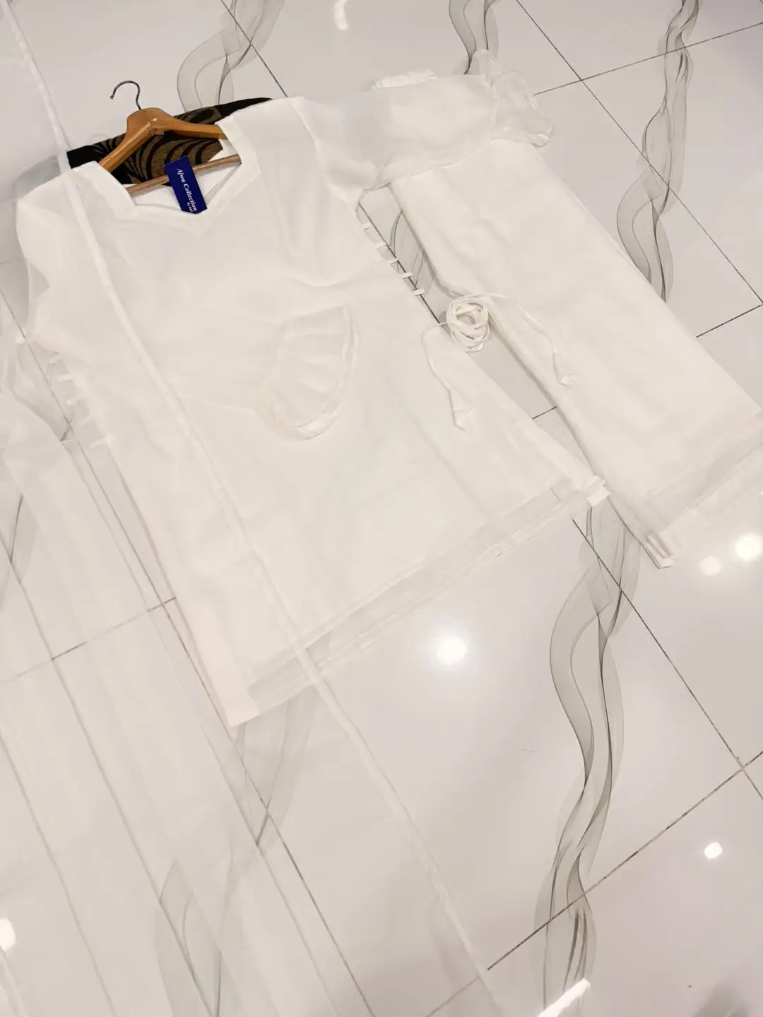 Women's Chiffon Short Shirt Palazzo 3 Piece Suit – Body Fitting Short Shirt with Back Luppi Dori Work, Chiffon Palazzo & Plain Dupatta | Pakistani Stitched Dress