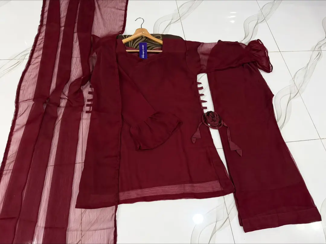 Women's Chiffon Short Shirt Palazzo 3 Piece Suit – Body Fitting Short Shirt with Back Luppi Dori Work, Chiffon Palazzo & Plain Dupatta | Pakistani Stitched Dress