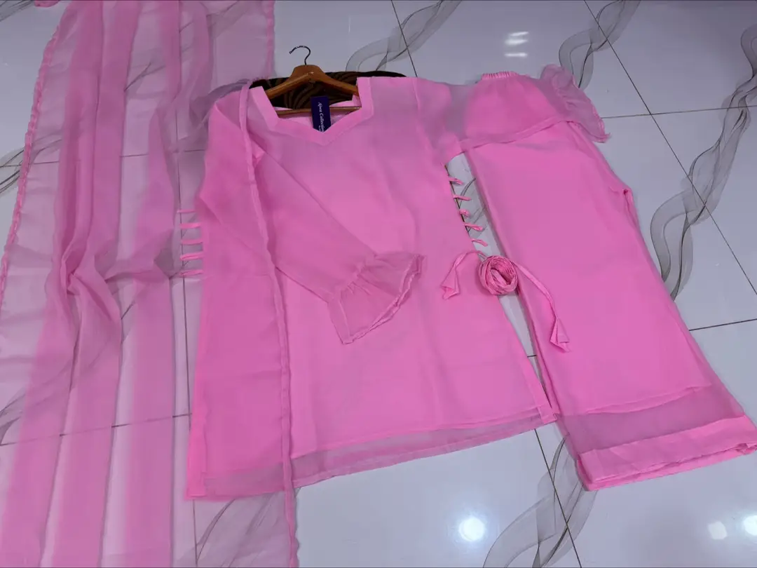 Women's Chiffon Short Shirt Palazzo 3 Piece Suit – Body Fitting Short Shirt with Back Luppi Dori Work, Chiffon Palazzo & Plain Dupatta | Pakistani Stitched Dress