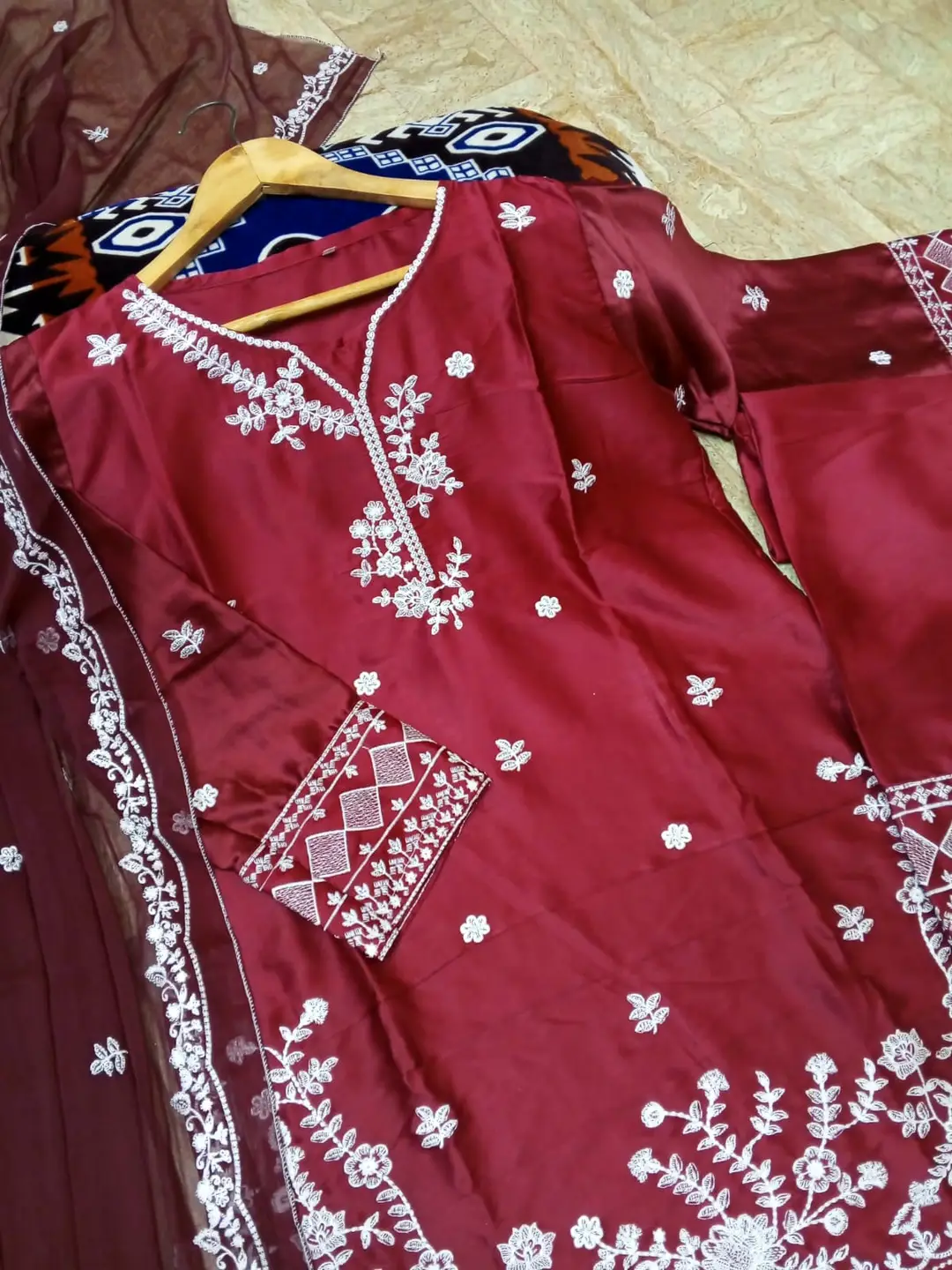 Women's Embroidered Farshi Shalwar 3 Piece Silk Suit with Embroidered Chiffon Dupatta – Pakistani Party Wear Dress