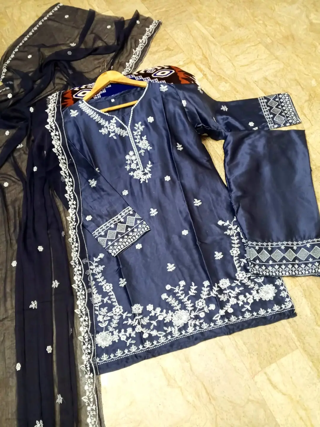 Women's Embroidered Farshi Shalwar 3 Piece Silk Suit with Embroidered Chiffon Dupatta – Pakistani Party Wear Dress