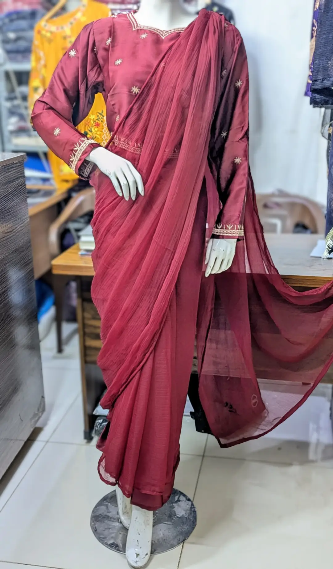 Ready to Wear Chiffon Saree with Embroidered Silk Blouse & Silk Petticoat – 7 Yards Stitched Party Wear Saree for Women