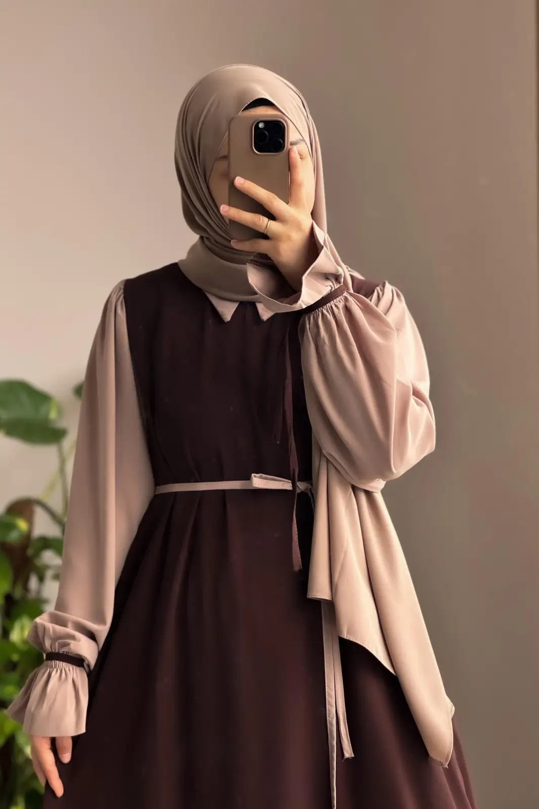 Abaya for Women with Belt & Stroller | Collar Abaya in Soft Wool Peach Fabric | Ready to Wear Abaya