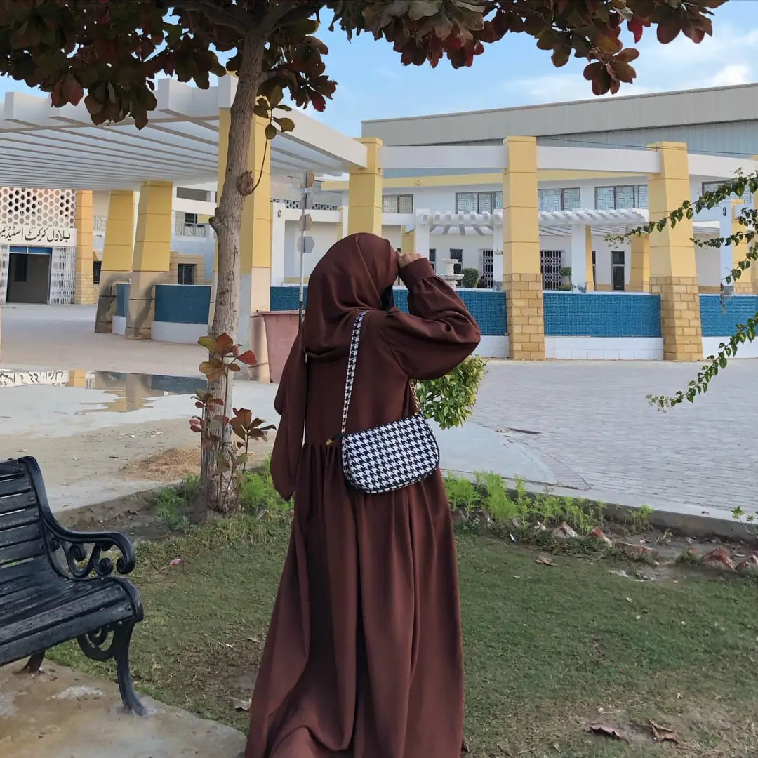 Chocolaty Elegant Abaya with Stole – Wool Peach