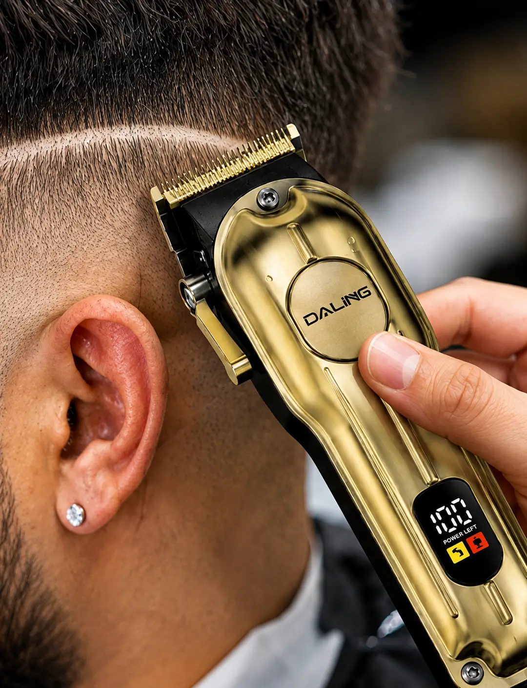 DALING DL-0007 Professional Hair Clipper Rechargeable Cordless Beard & Hair Trimmer with LED Display (2000mAh)