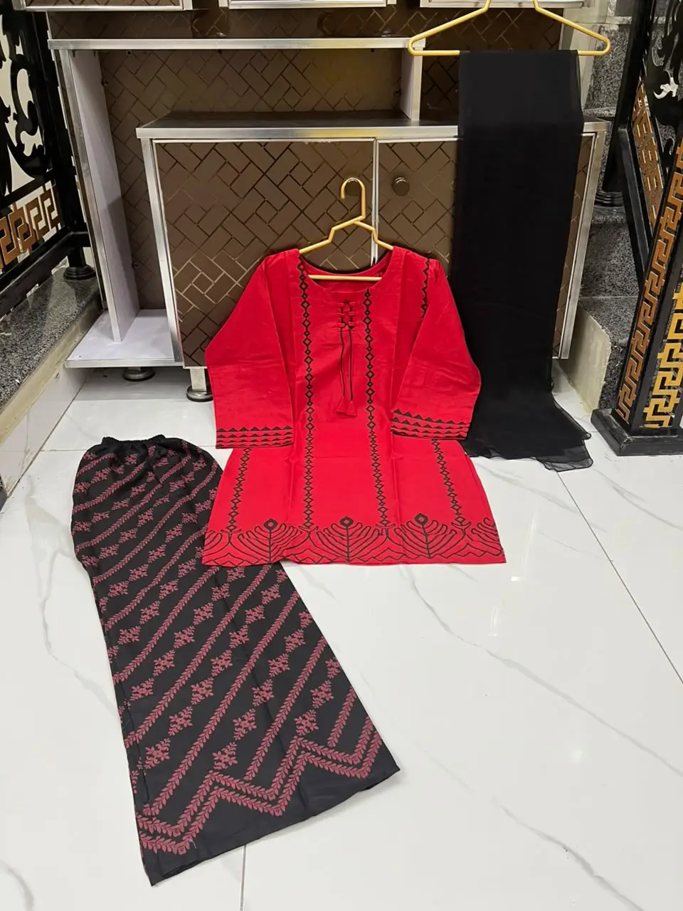 3 Pcs Women's Stitched Cotton Lawn Block Printed Suit with stylish Neck Design