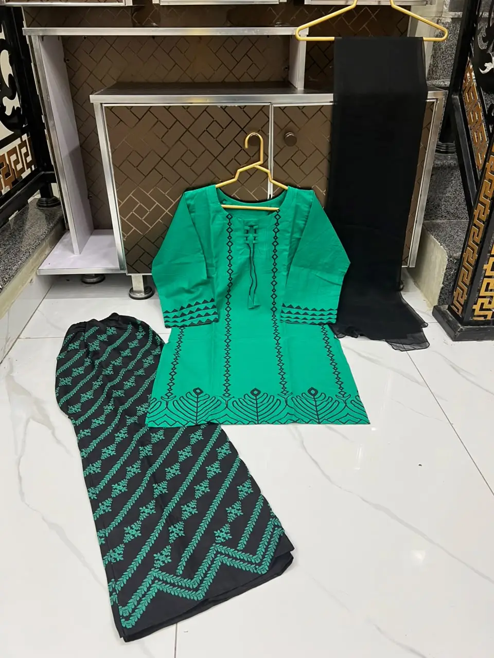 3 Pcs Women's Stitched Cotton Lawn Block Printed Suit with stylish Neck Design
