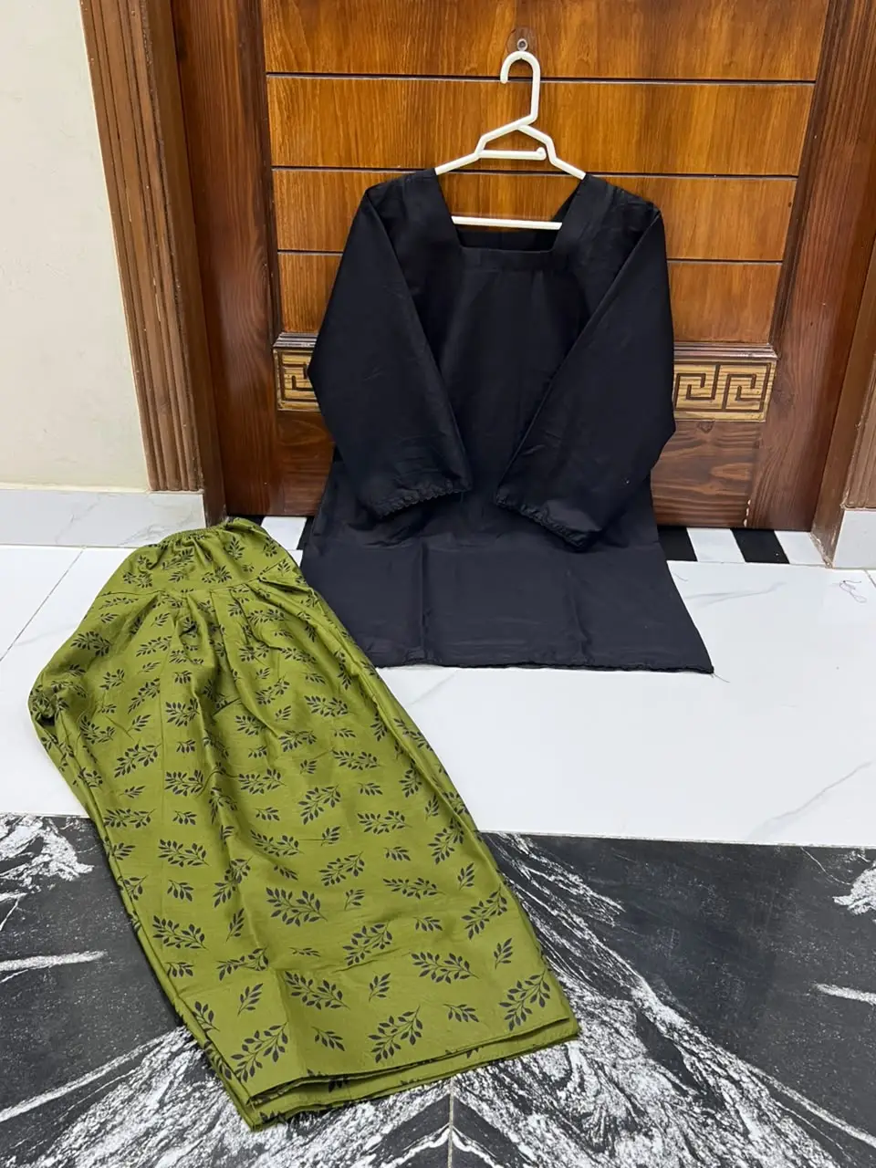 3 Pcs Women's Stitched Cotton Printed Suit with Farshi Shalwar and Dupatta