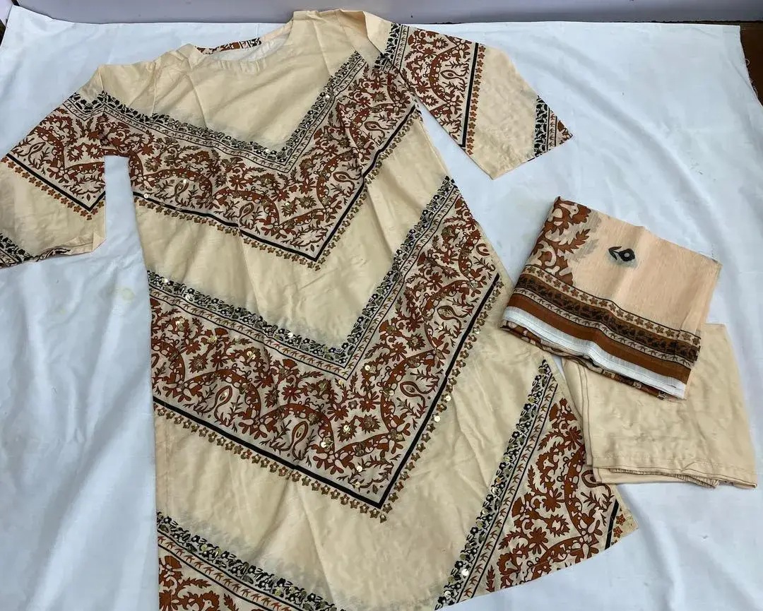 3 Pcs Women's Stitched Grip Silk Printed Suit (SANA)