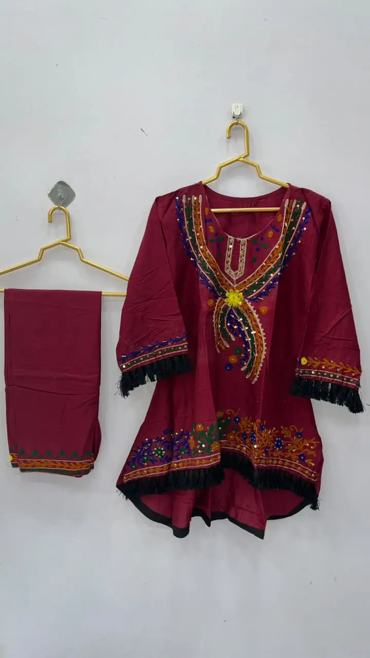 2 Pcs Women's Stitched Lawn Hand Embroidered Co-Ord Set