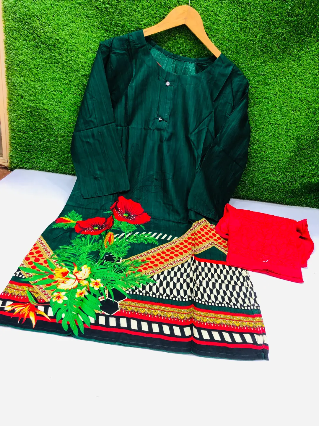 2 Pcs Women's Stitched Linen Printed Shirt And Trouser