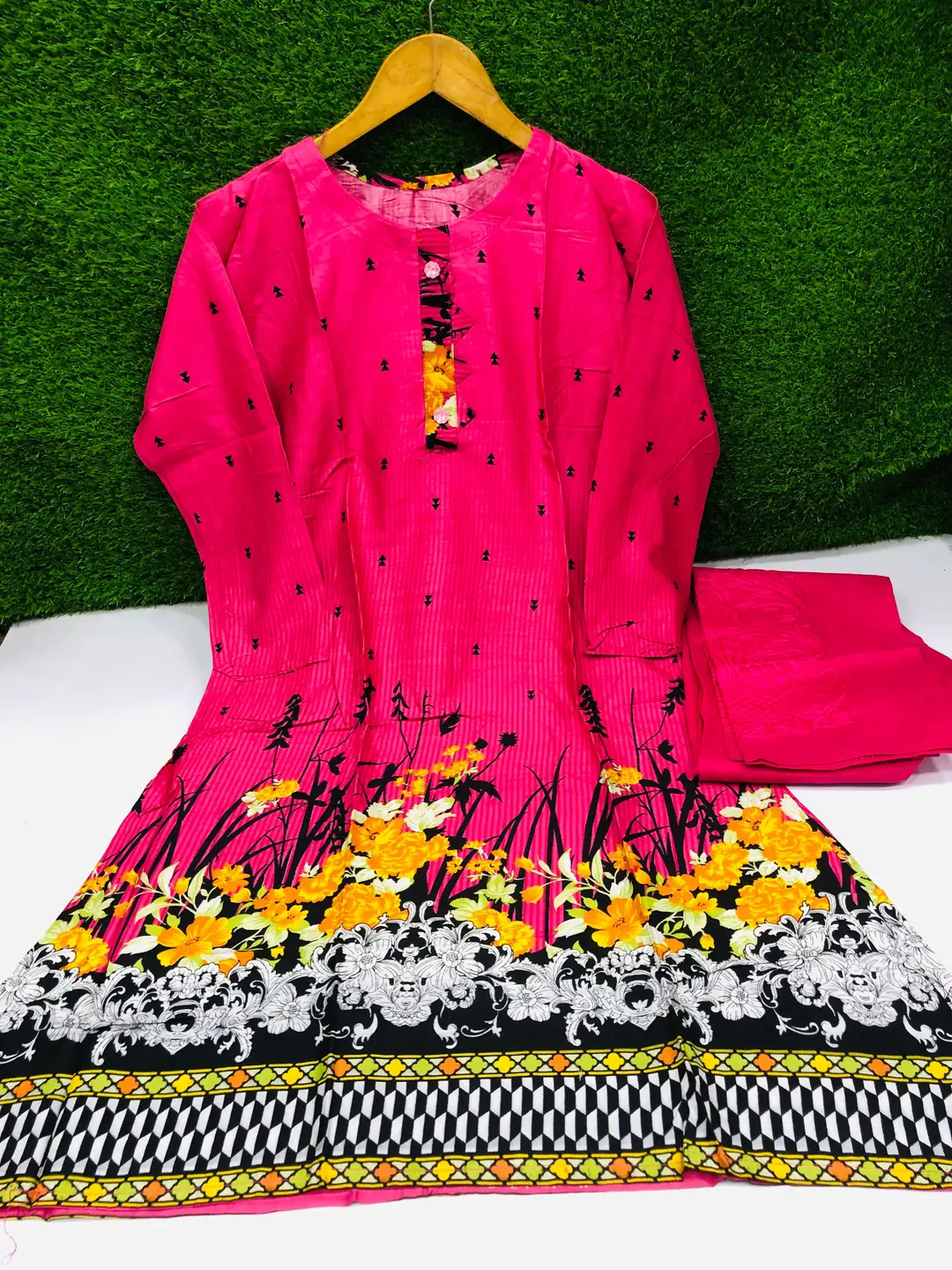 2 Pcs Women's Stitched Linen Printed Shirt And Trouser
