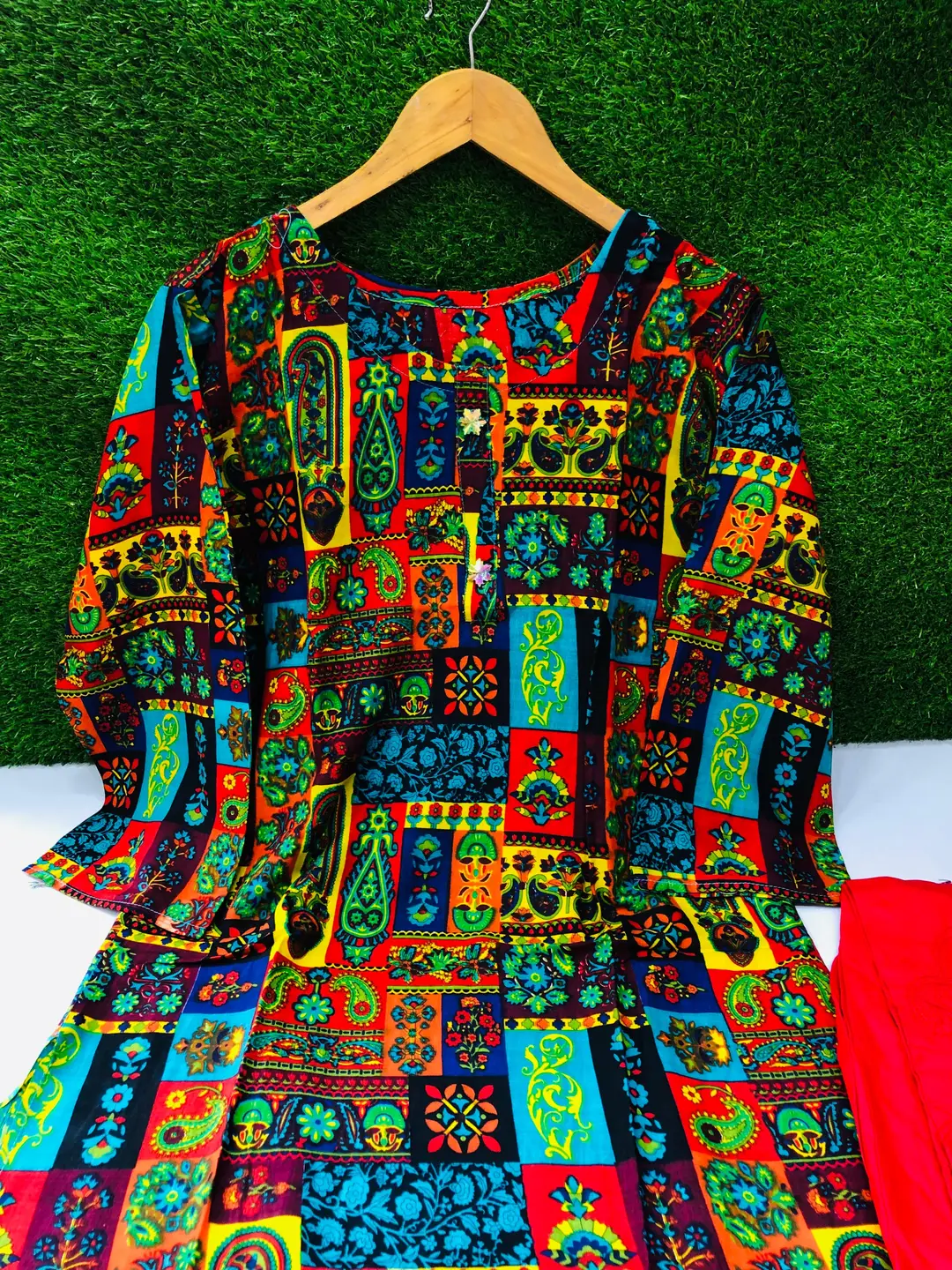 2 Pcs Women's Stitched Linen Printed Shirt And Trouser