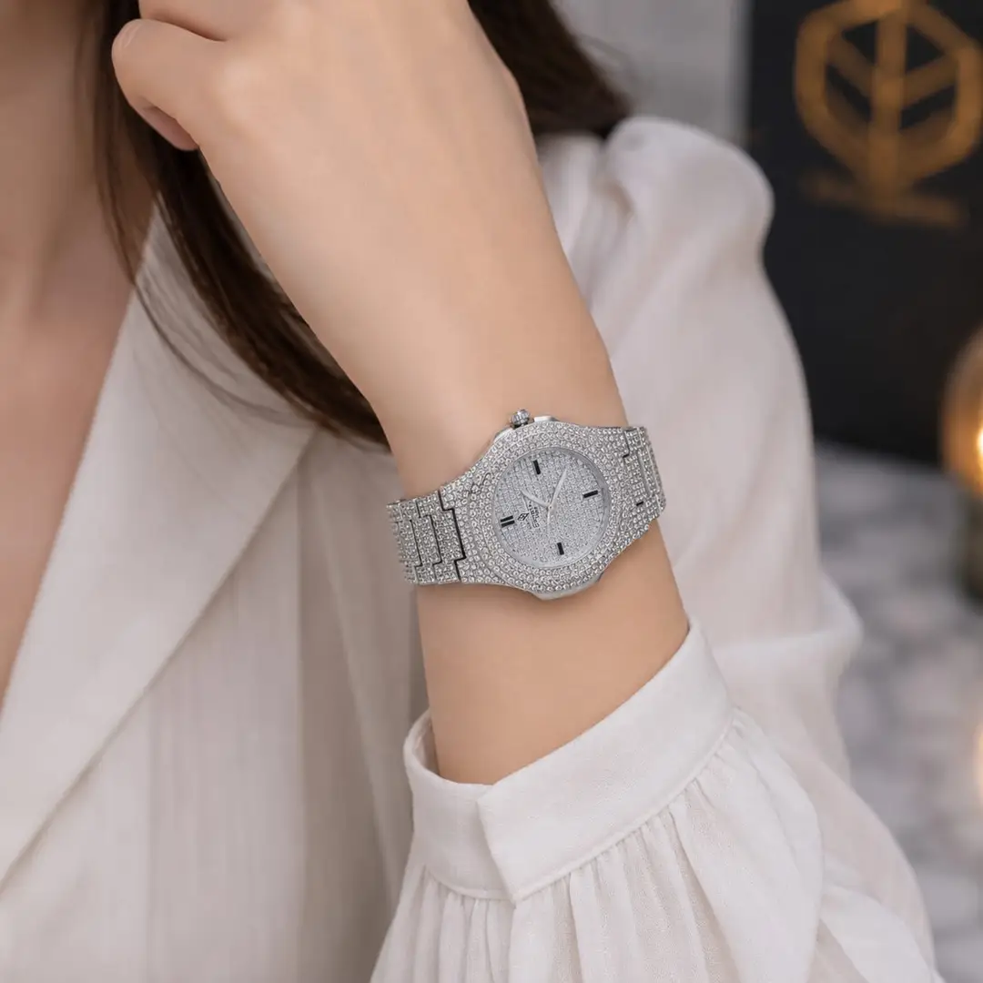 Women's Slim And Classy Dial For A Feminine Look Watch