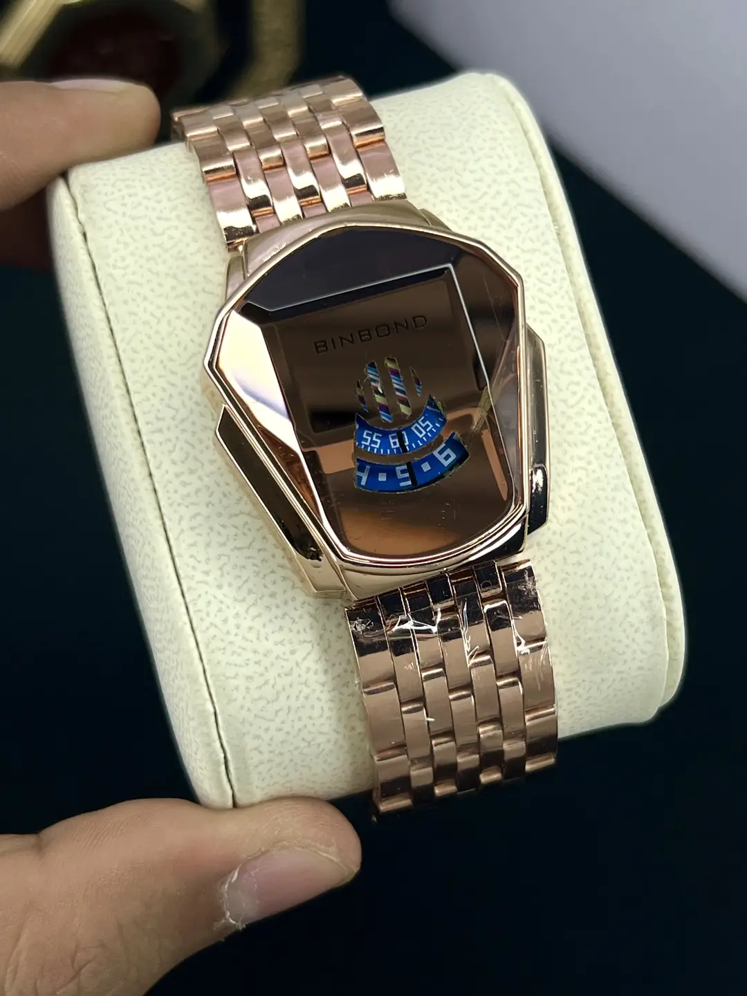 Women's Chic Everyday Design That Upgrades Any Outfit Watch 1