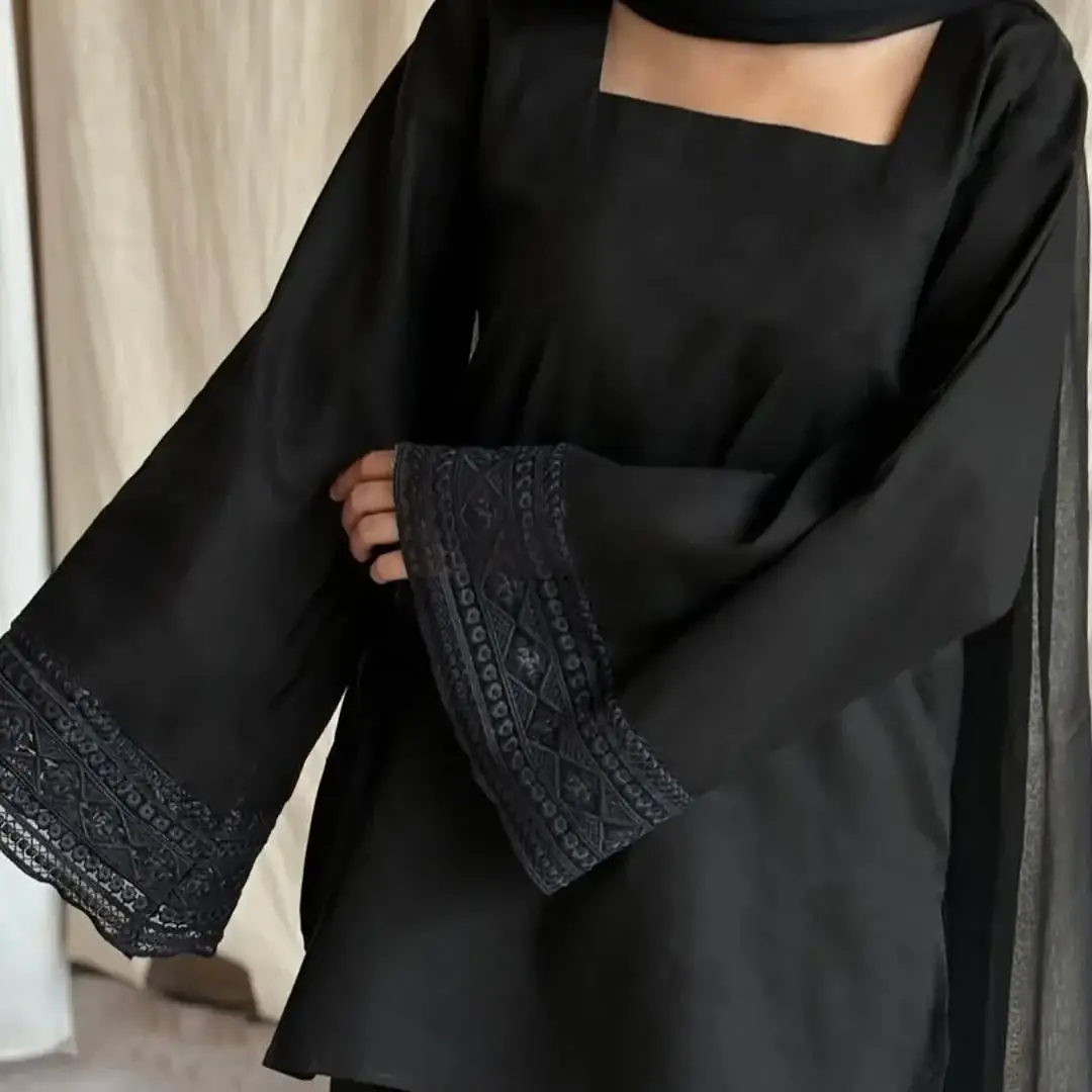 3 Pcs Women's Stitched trendy Farshi shalwar Cotton Lawn Embroidered Suit