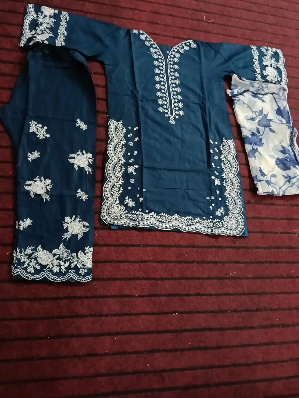 3 Pcs Trendy Women's Stitched Cotton Lawn Embroidered Suit