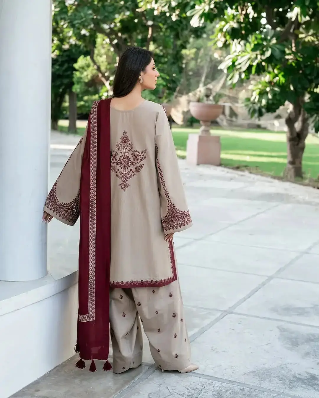 Zara 3 Pcs Women's Stitched Linen Embroidered Suit