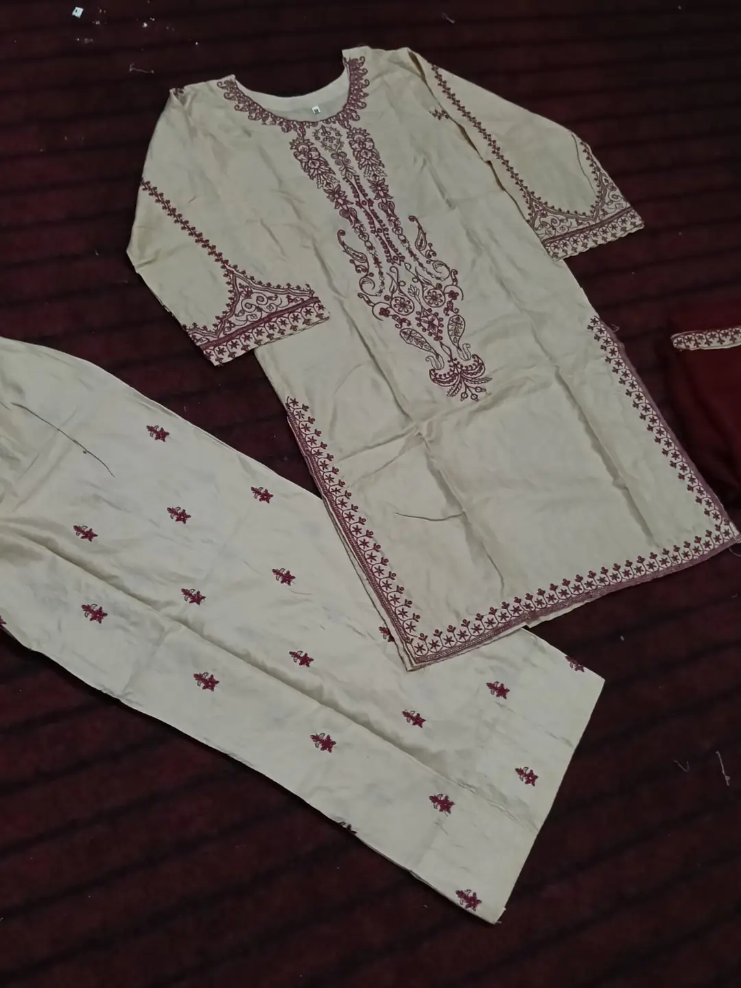 Zara 3 Pcs Women's Stitched Linen Embroidered Suit