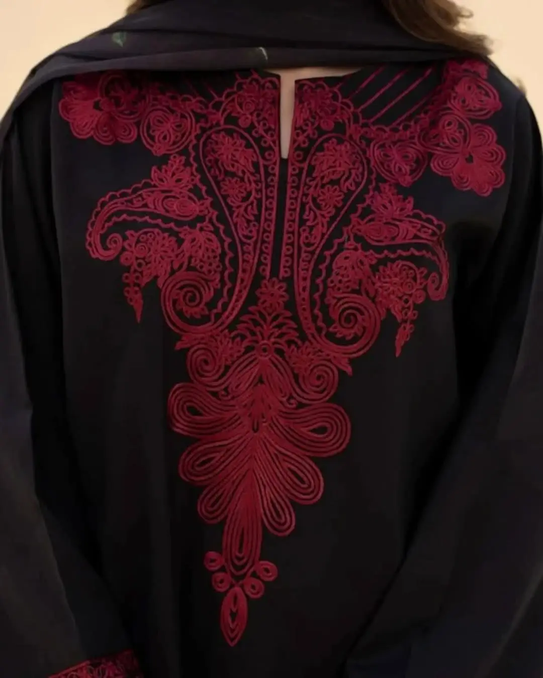 Mahnoor 3 Pcs Women's Stitched Linen Embroidered Suit