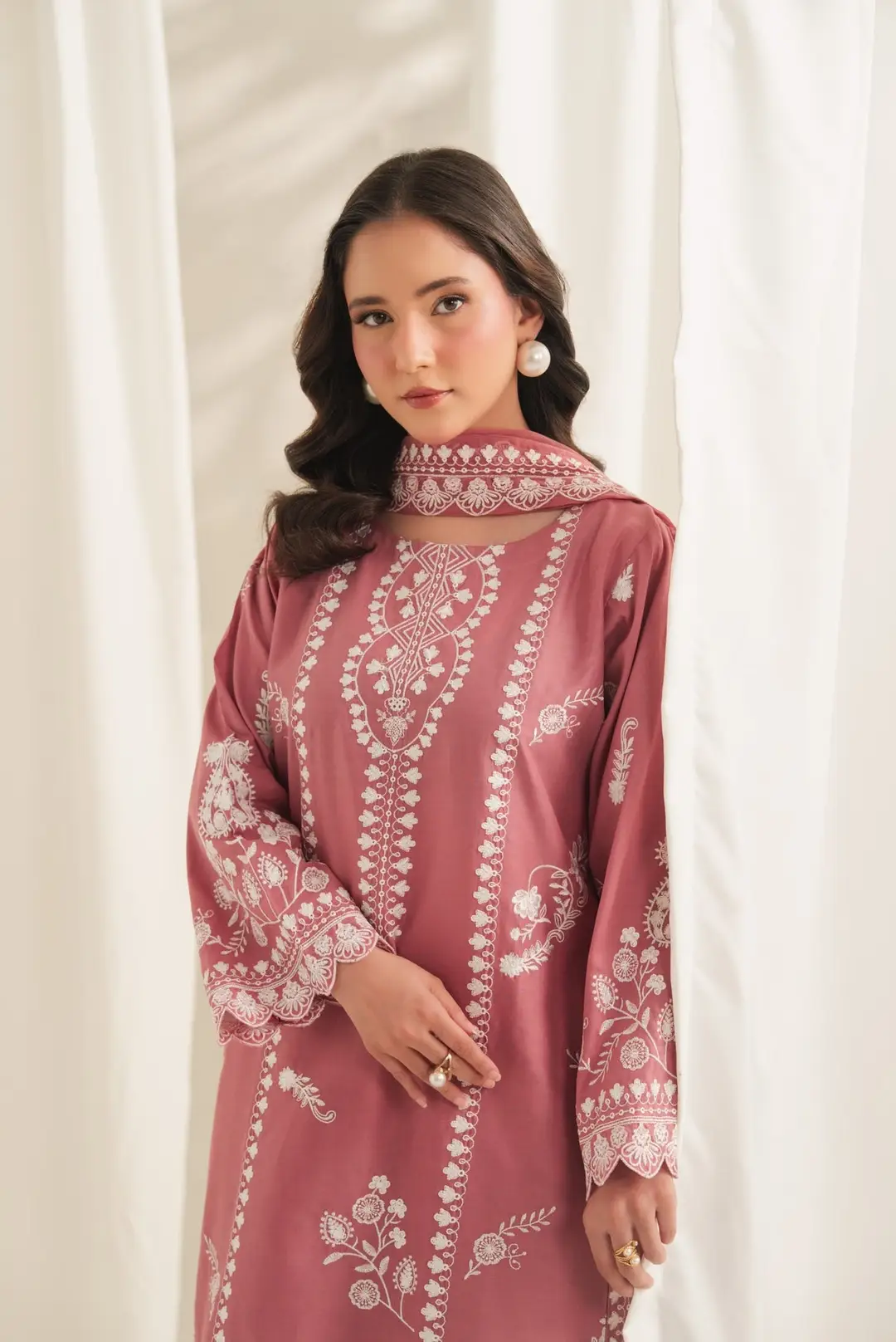 Pinki 3 Pcs Women's Stitched Linen Embroidered Suit