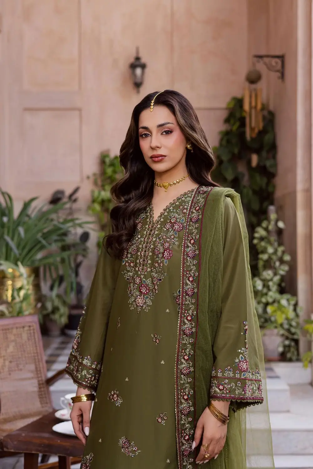Zarkish olive 3 Pcs Women's Stitched Linen Embroidered Suit