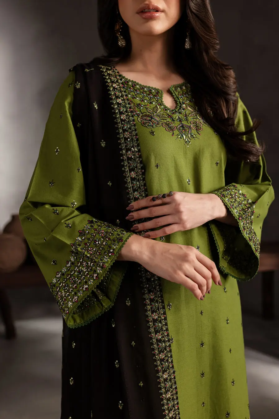 Ezah 3 Pcs Women's Stitched Linen Embroidered Suit