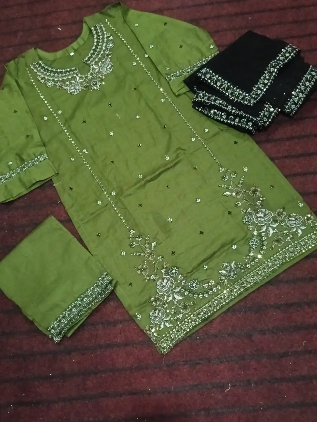 Ezah 3 Pcs Women's Stitched Linen Embroidered Suit