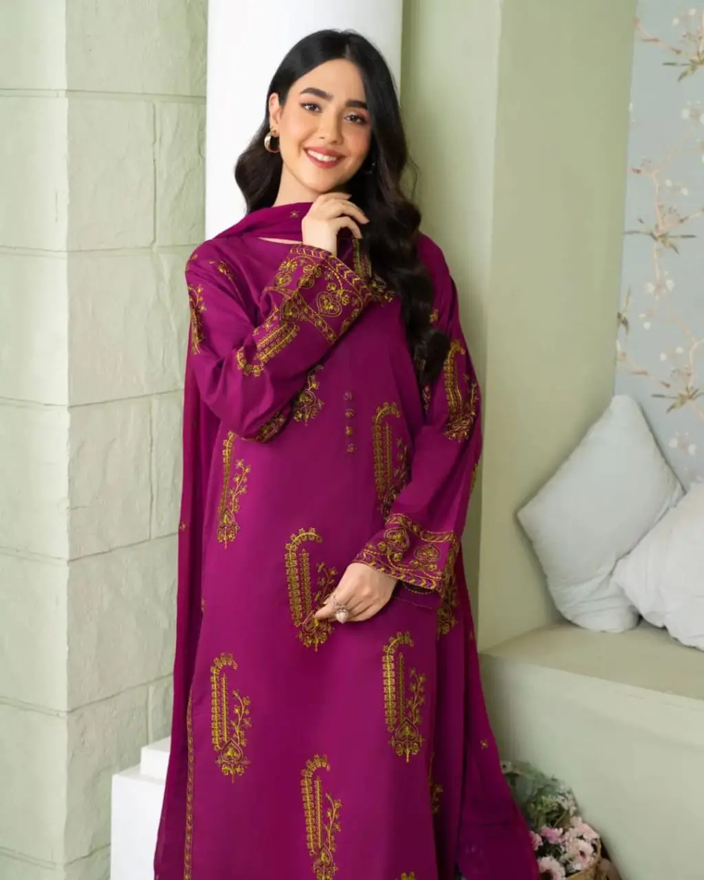 Amber 3 Pcs Women's Stitched Linen Embroidered Suit
