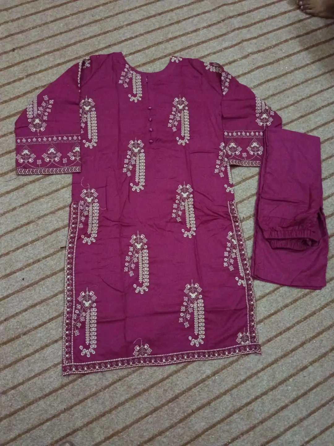Amber 3 Pcs Women's Stitched Linen Embroidered Suit