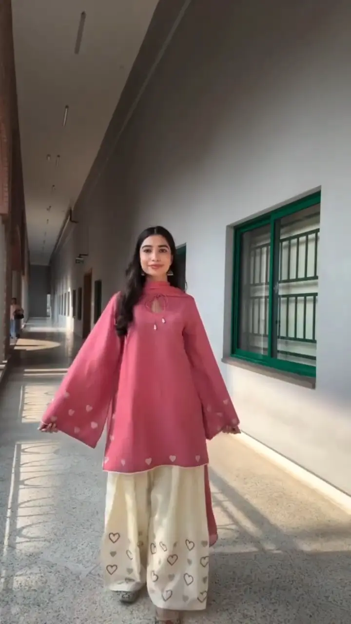 Kiran 3 Pcs Women's Stitched Linen Embroidered Suit