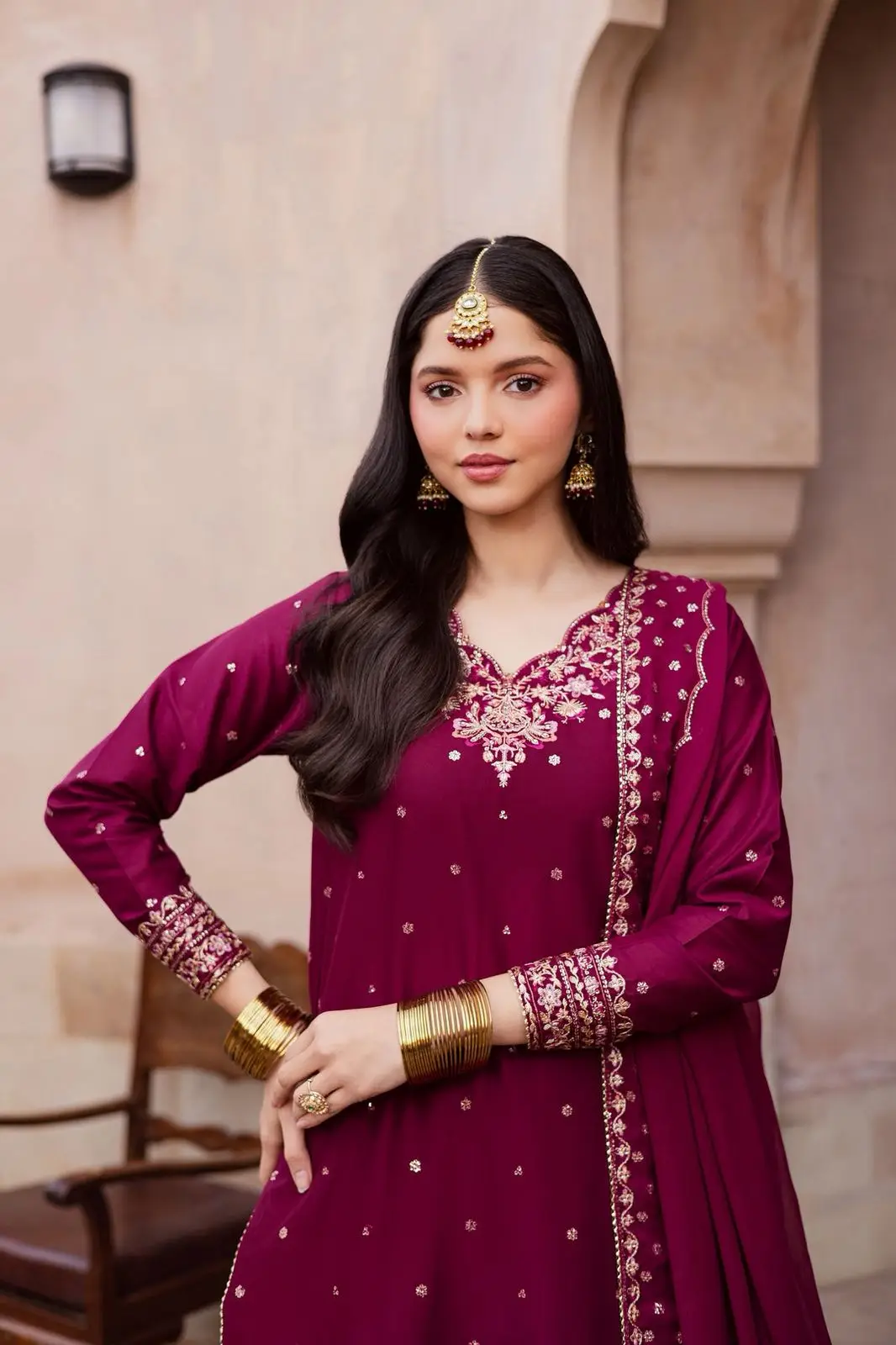 Mehfil E Rang 3 Pcs Women's Stitched Linen Embroidered Suit