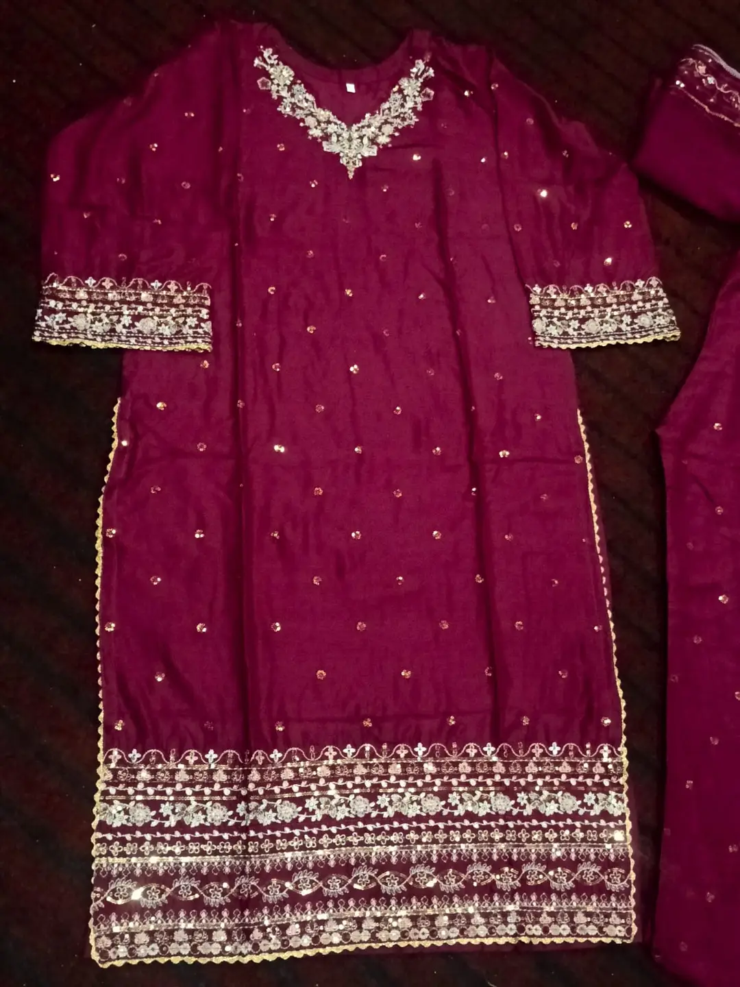 Mehfil E Rang 3 Pcs Women's Stitched Linen Embroidered Suit