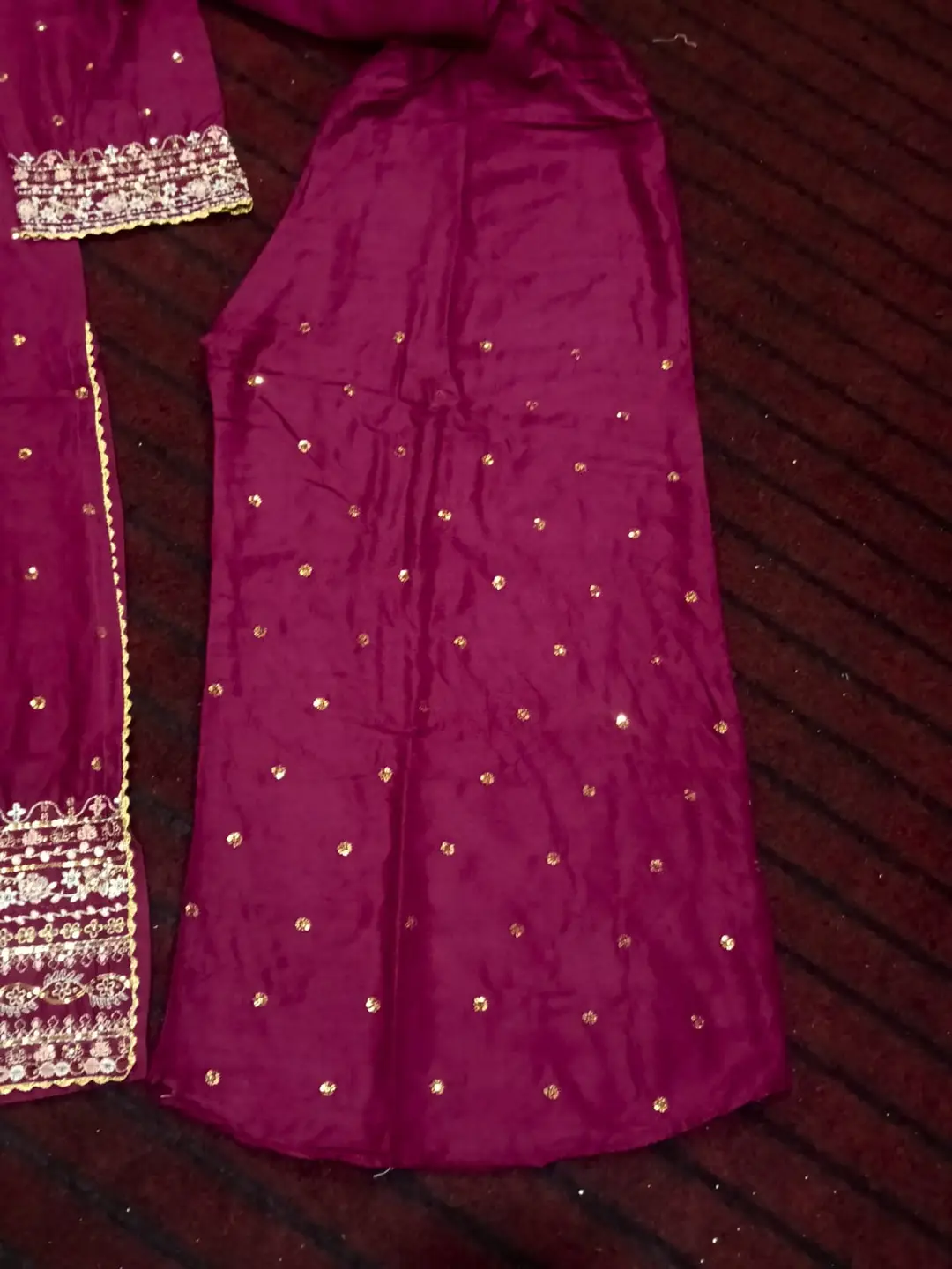 Mehfil E Rang 3 Pcs Women's Stitched Linen Embroidered Suit