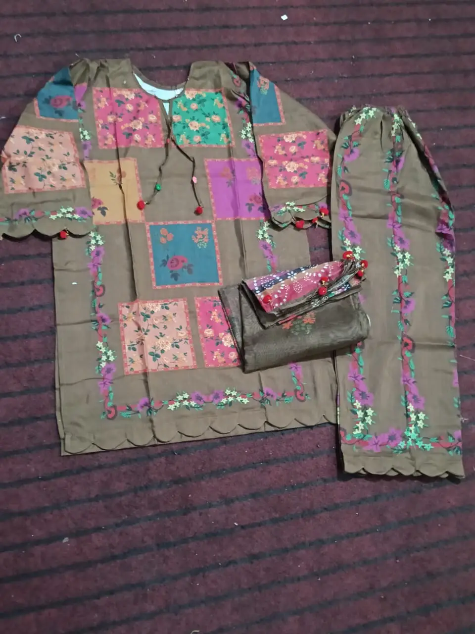 Browni 3 Pcs Women's Stitched Silk Printed Suit